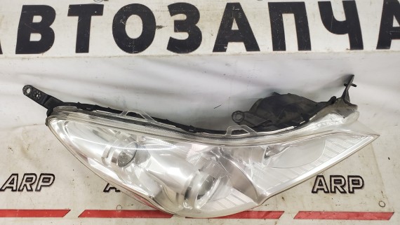 Фара правая Subaru Legacy Outback B14 2010-2015
