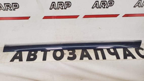 Молдинг двери задней левой Audi A8 D3 Lоng 2004-2010