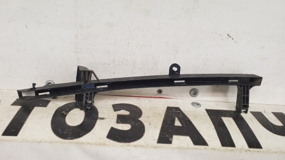 Направляющая стекла передняя левая Suzuki Vitara 2 2015-2018