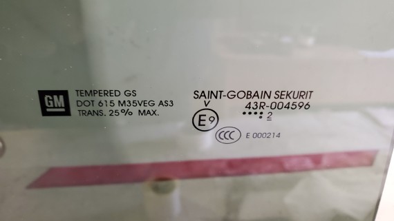 Стекло двери задней правой Cadillac SRX 1 2003-2009 НОВОЕ