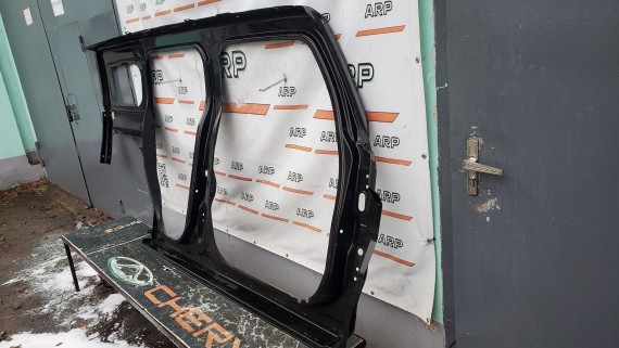 Боковина кузова левая Hummer H3 2005-2010