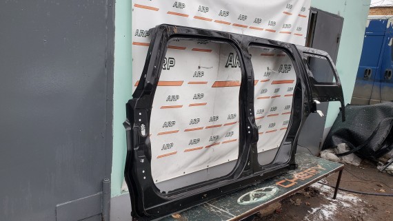 Боковина кузова левая Hummer H3 2005-2010