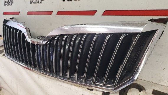 Решетка радиатора Skoda Superb 2 2013-2015
