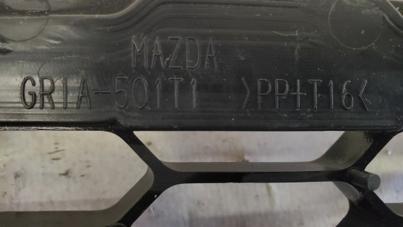 Решетка в бампер Mazda 6 GG 2002-2007