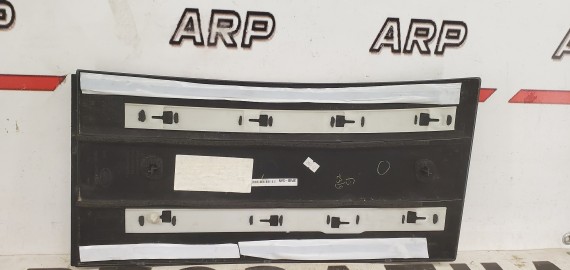 Накладка двери передней левой Range Rover 4 L405 2011–2018