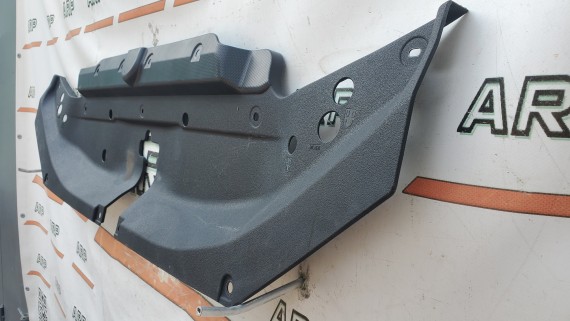 Накладка замка капота Toyota Land Cruiser Prado 150 2017-2023