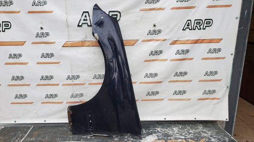 Крыло переднее левое Mercedes-Benz C-Class W203 2000–2006