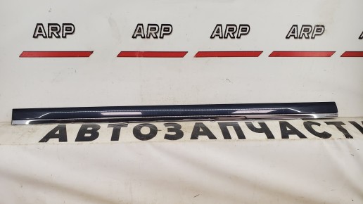 Молдинг двери передней правой Audi A8 D3 2004-2010