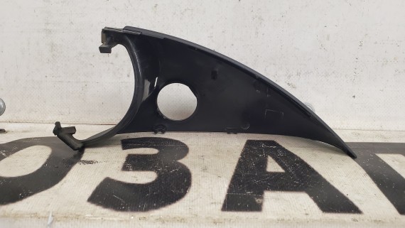 Крышка зеркала правая нижняя XC60 2013-2017