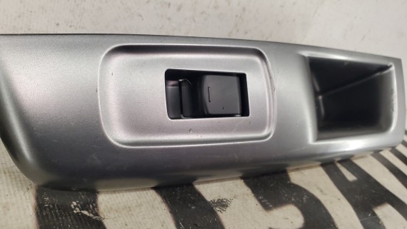 Блок управления стеклоподъемником задний правый Subaru Forester S12 2008-2013 