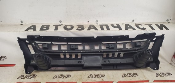 Кронштейн решетки радиатора Ford Kuga 2 (CBS) 2011-2019