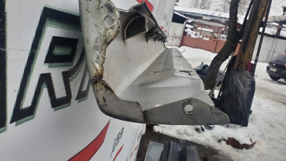 Накладка правого порога Subaru Legacy B13 2003-2009
