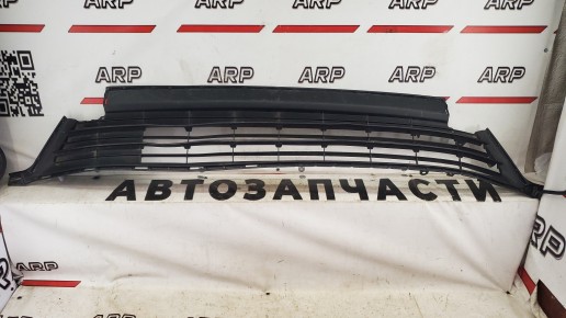 Решетка бампера Toyota RAV4 40 2015-2019