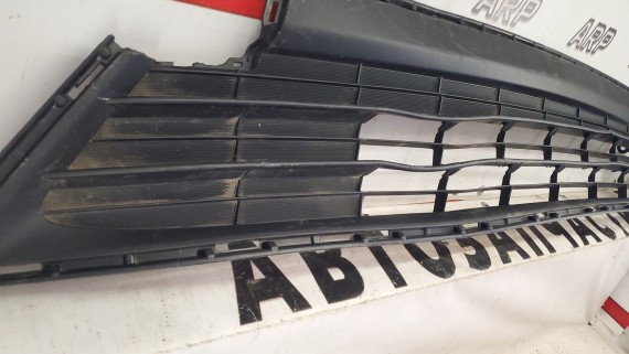 Решетка бампера Toyota RAV4 40 2015-2019