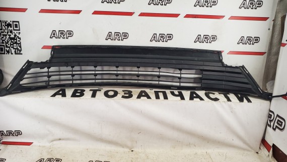 Решетка бампера Toyota RAV4 40 2015-2019