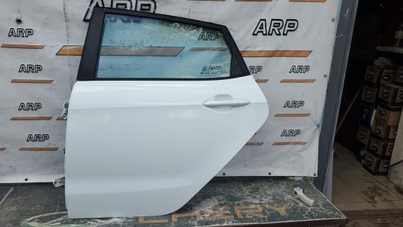 Дверь задняя левая Kia Rio 3 2011-2017 HB