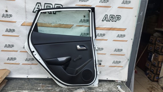 Дверь задняя левая Kia Rio 3 2011-2017 HB