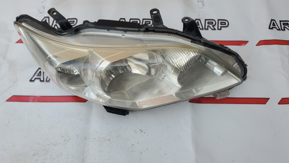 Фара правая Toyota Corolla E150 2010-2013