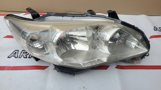 Фара правая Toyota Corolla E150 2010-2013