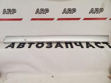Молдинг передней правой двери Honda CR-V 2 2001-2006