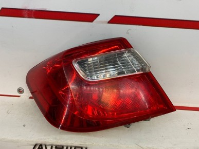 Фонарь задний левый наружный Toyota Camry V50 2011-2014