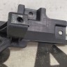 Крепление обшивки двери левое переднее Infiniti QX56 Nissan Patrol Y62 2010-н.в