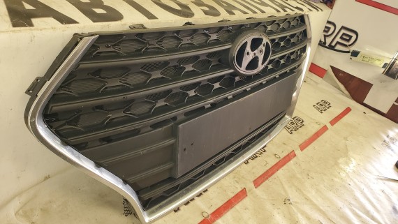 Решетка радиатора Hyundai Solaris 2 2017-2020