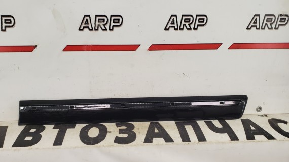 Молдинг двери задний левый Mercedes-Benz E-Class W210 1999-2002