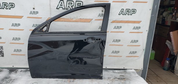 Дверь передняя левая Lada Vesta Cross 2017–н.в.