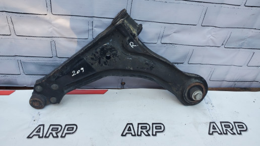 Передний правый рычаг Mercedes-Benz Vito W638 1996-2003