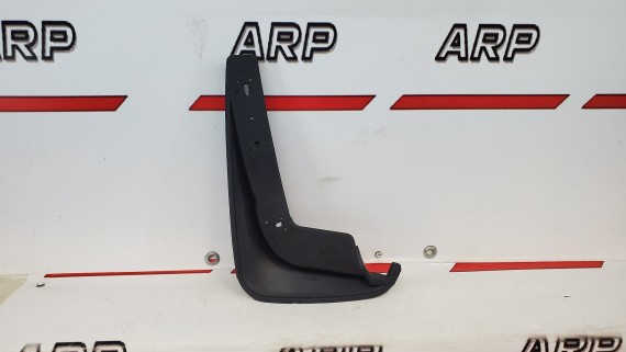 Брызговик передний правый Nissan Almera N16 2000-2006