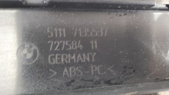 Молдинг переднего бампера центральный BMW 7 E65/66 2001-2008