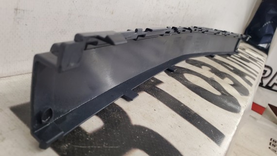 Молдинг переднего бампера центральный BMW 7 E65/66 2001-2008