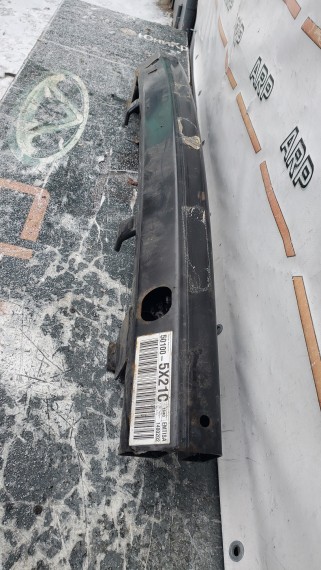 Усилитель переднего бампера Nissan Pathfinder Navara R51M 2004-2015 