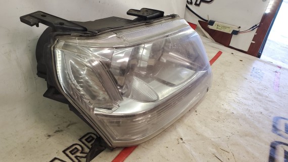Фара левая Suzuki Grand Vitara 2 2005-2008