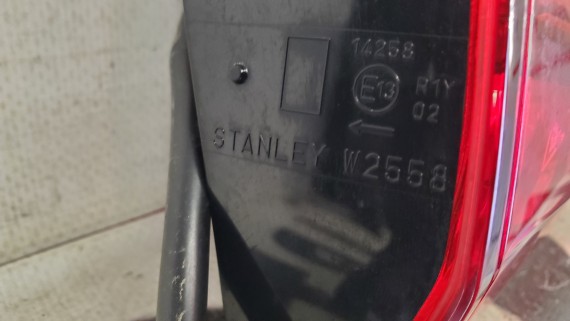 Фонарь левый внутренний Mitsubishi Outlander 3 2015-2023