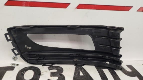 Накладка птф фары левая Volkswagen Polo 5 2015-2020