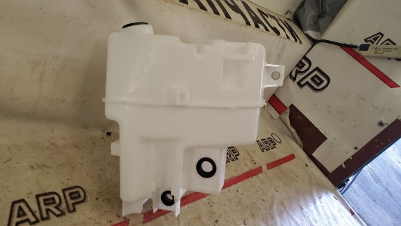 Бачок омывателя Toyota Camry XV70 2017-2021