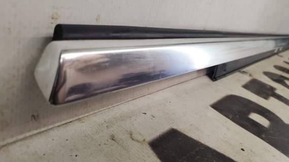 Молдинг стекла двери задний правый Audi A4 B8 2007-2015