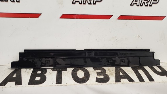 Дефлектор радиатора BMW  3-Series F30 F31 2011-2019