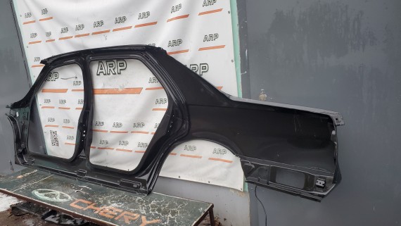 Боковина кузова правая Cadillac Deville 10 1999-2005