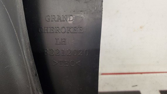 Брызговик задний левый Jeep Grand Cherokee 2010-н.в.