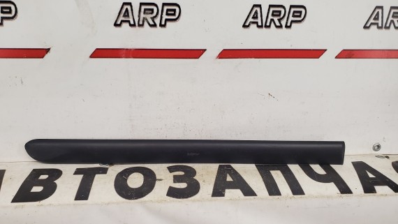 Накладка двери задняя правая Peugeot 3008 2009-2016