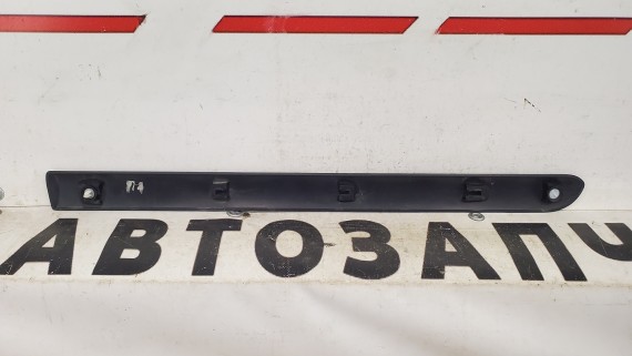 Накладка двери задняя правая Peugeot 3008 2009-2016