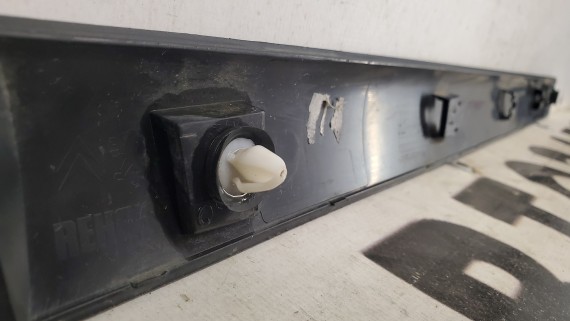 Накладка двери задняя правая Peugeot 3008 2009-2016