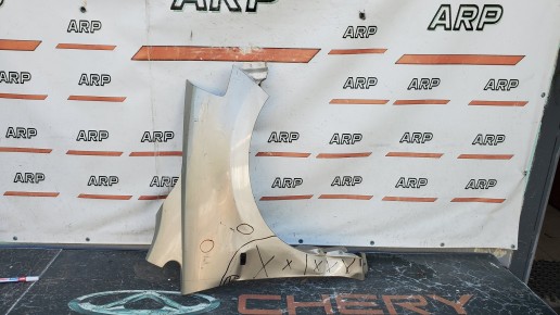 Крыло переднее правое Nissan Tiida C11 2007-2014