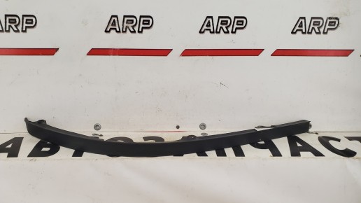 Юбка переднего бампера правая Toyota Yaris 2005-2011