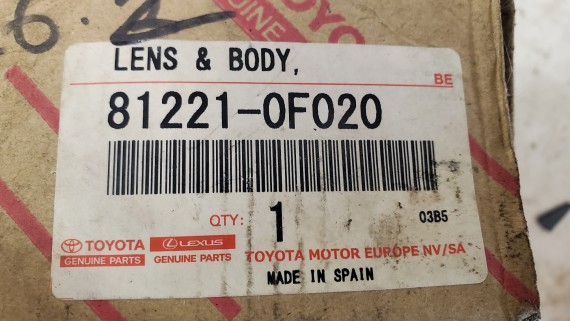 ПТФ левая Toyota Corolla 120 2004-2007