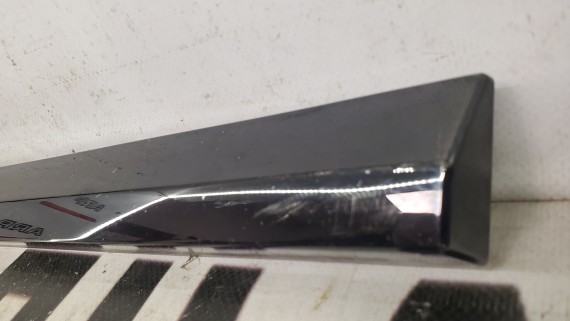 Накладка двери задняя правая BMW X7 G07 2018-н.в 