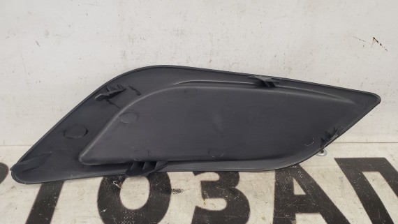 Заглушка ПТФ передняя левая Ford Focus 2 2008-2011